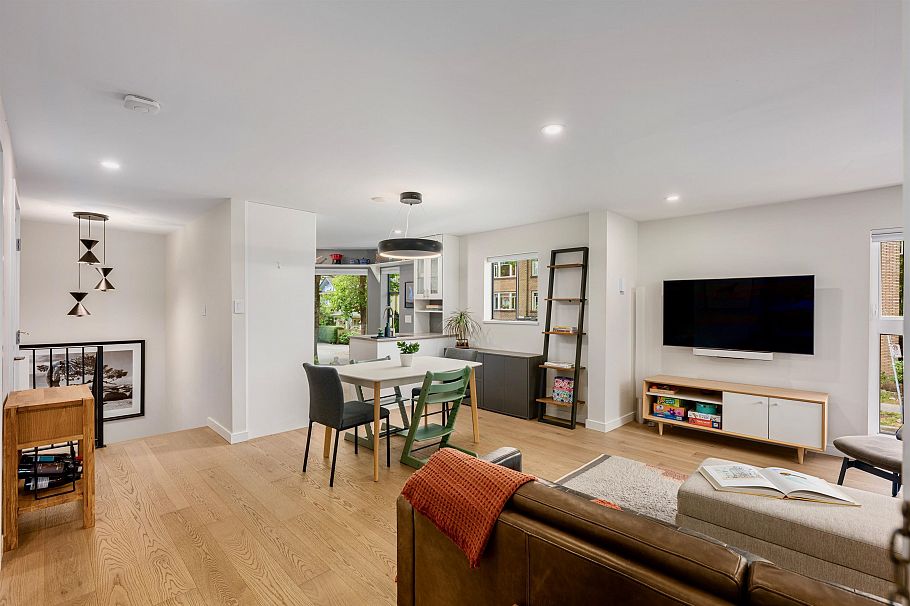 101 936 Bute Street Vancouver, BC - 3