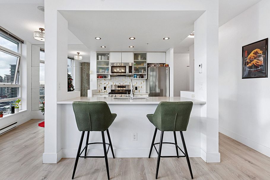 2602 939 Expo Boulevard Vancouver, BC - 1