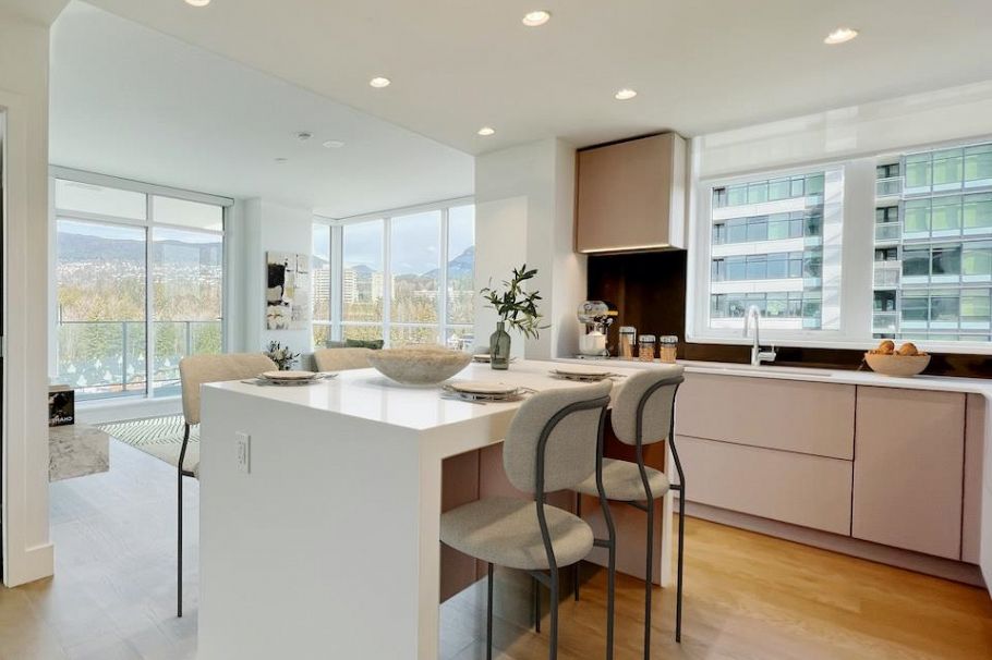 807 1675 Lions Gate Lane North Vancouver, BC - 3