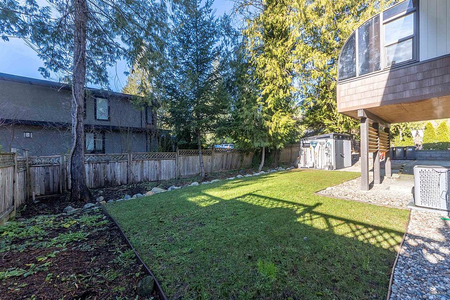 4491 Primrose Lane North Vancouver, BC - 5