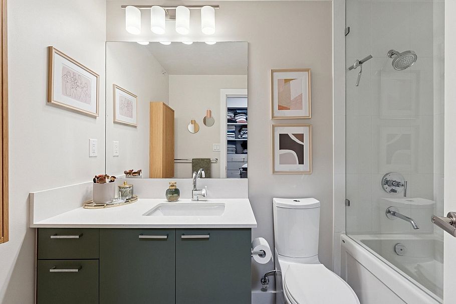 403 1330 Marine Drive North Vancouver, BC - 20