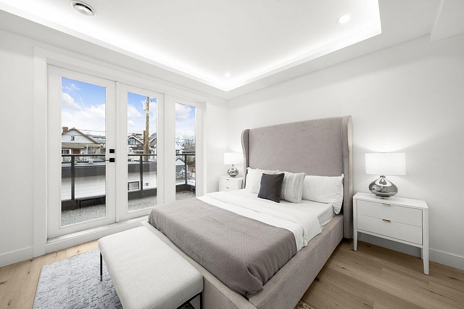 2 1967 E 13th Avenue Vancouver, BC - 15