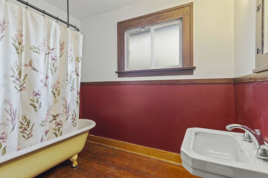 3056 W 6th Avenue Vancouver, BC - 19