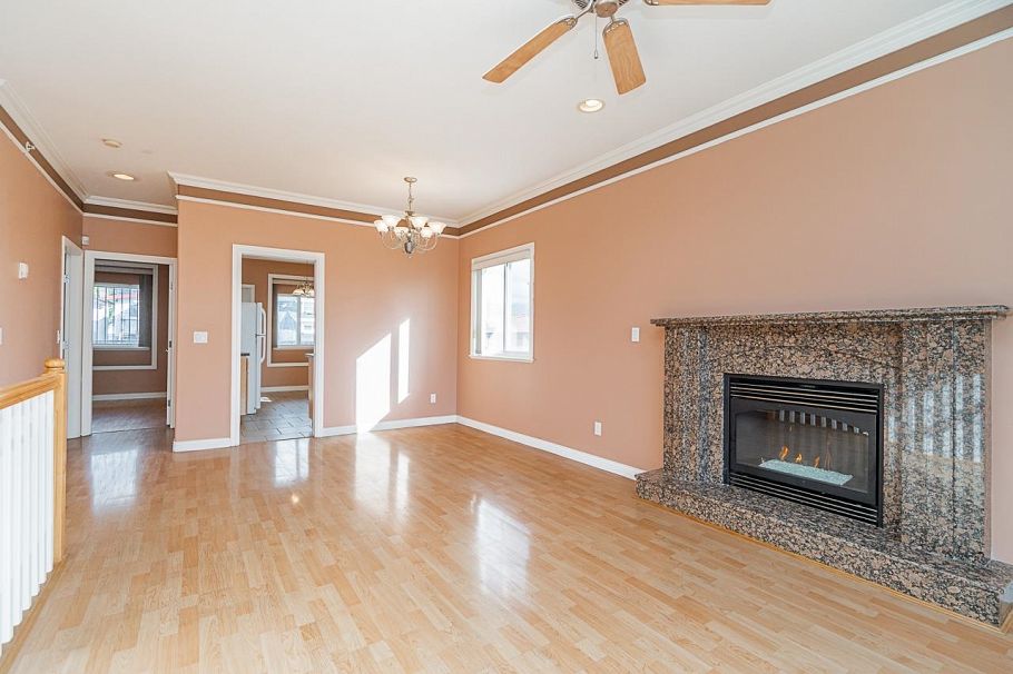 2887 E Georgia Street Vancouver, BC - 8