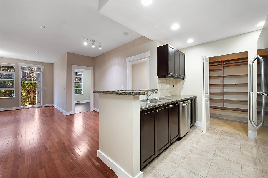 114 6279 Eagles Drive Vancouver, BC - 10