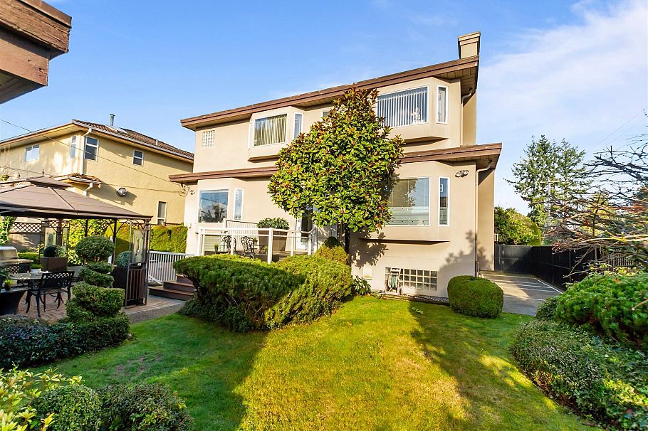 1028 W 51st Avenue Vancouver, BC - 30