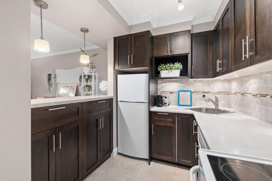 308 2025 W 2nd Avenue Vancouver, BC - 10