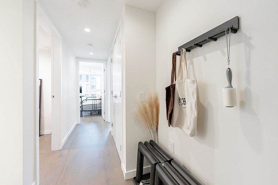 1502 1335 Howe Street Vancouver, BC - 18