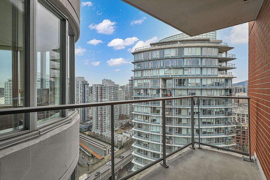 3302 688 Abbott Street Vancouver, BC - 18