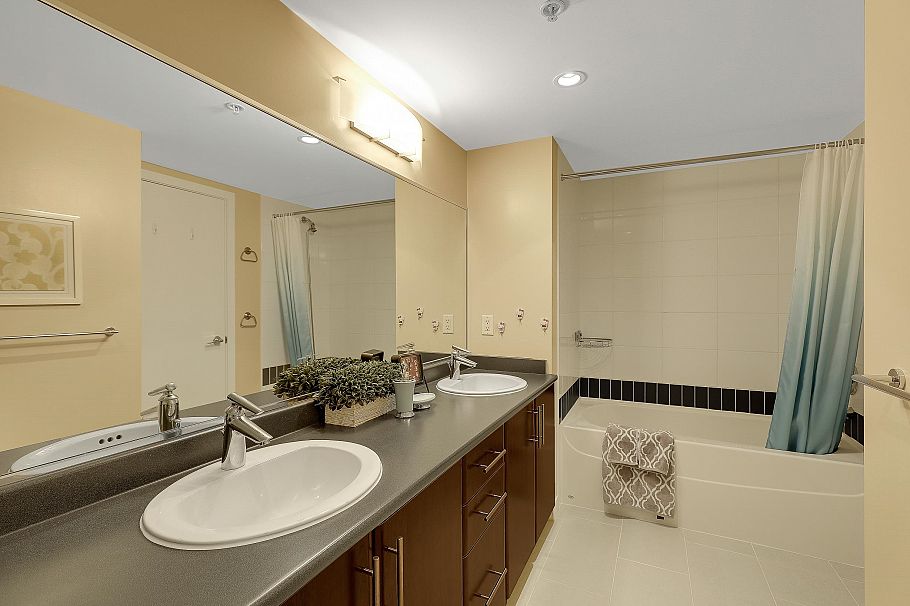 3302 688 Abbott Street Vancouver, BC - 10