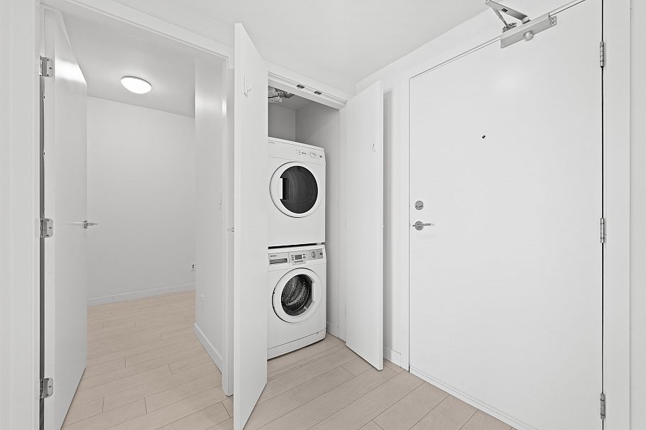 1812 285 E 10th Avenue Vancouver, BC - 12