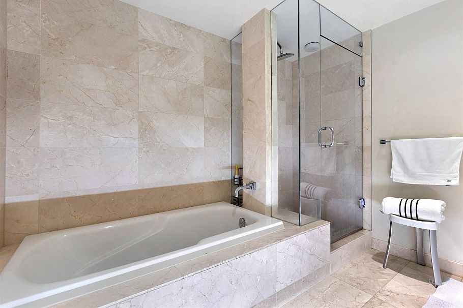 305 8 Smithe Mews Vancouver, BC - 20