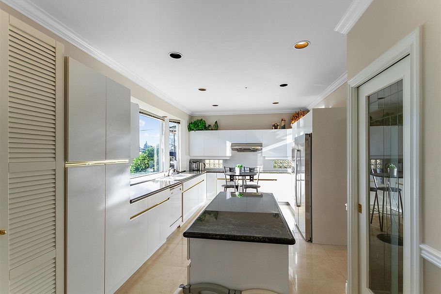 1028 W 51st Avenue Vancouver, BC - 7