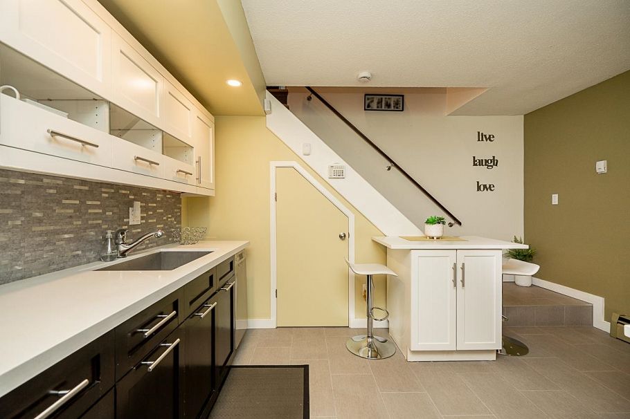 51 870 W 7th Avenue Vancouver, BC - 8