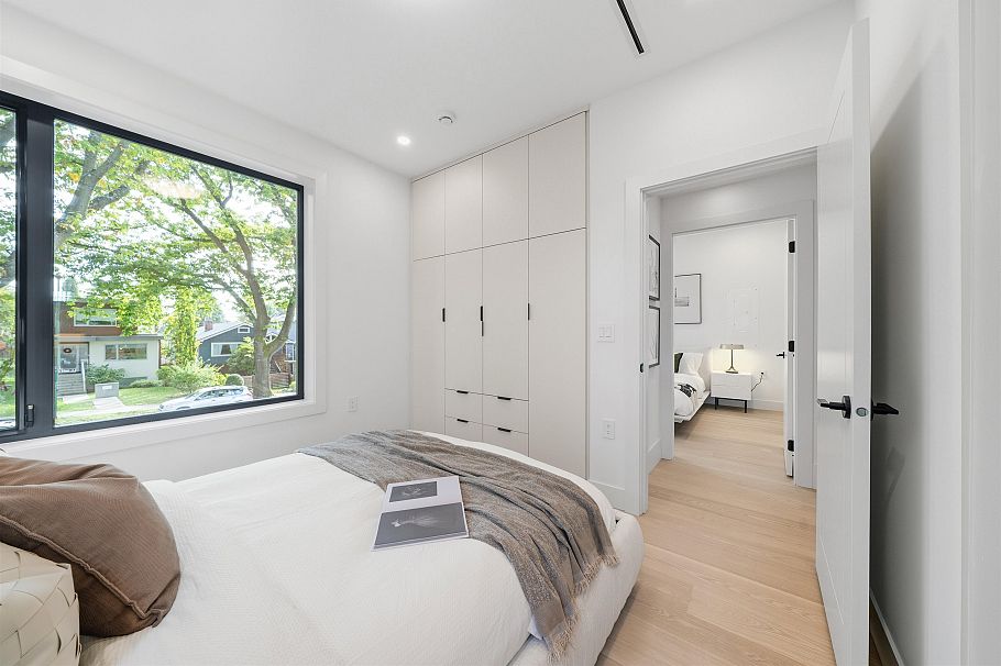 2493 Eton Street Vancouver, BC - 11