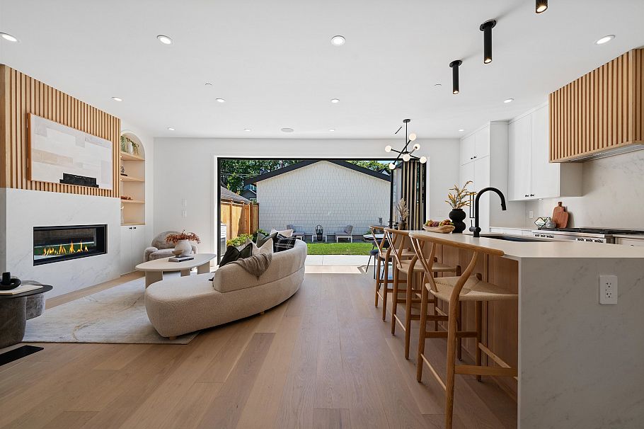 2 2846 W 12th Avenue Vancouver, BC - 3