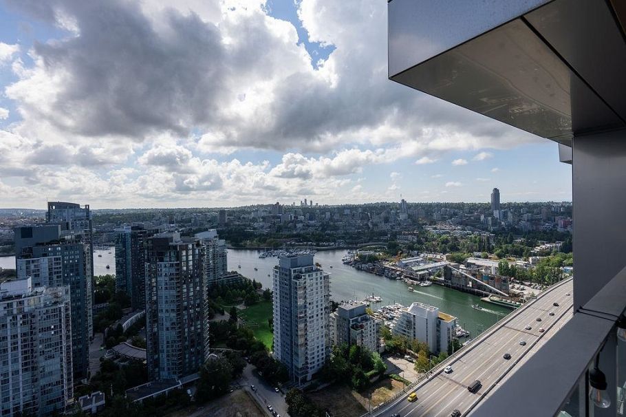 4208 1480 Howe Street Vancouver, BC - 27