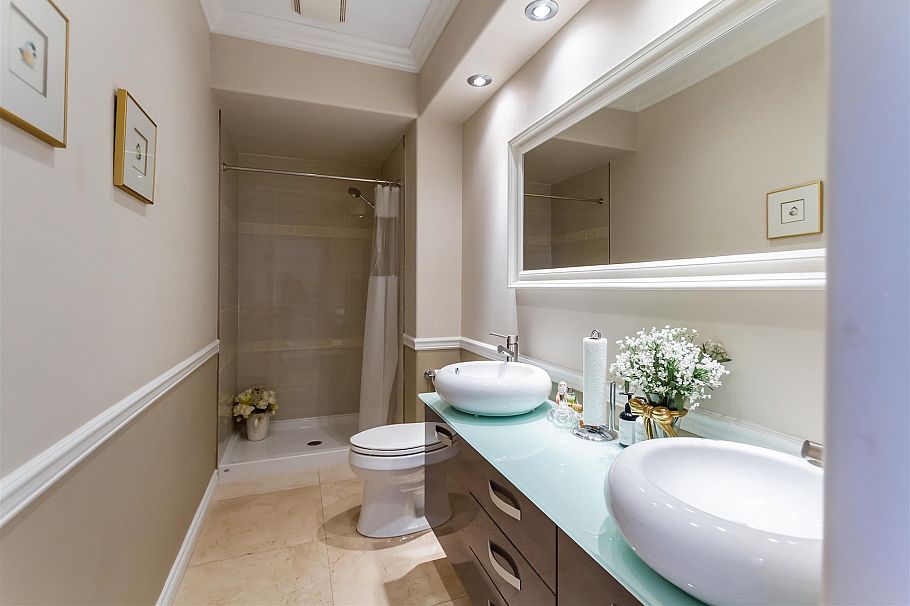 1028 W 51st Avenue Vancouver, BC - 23