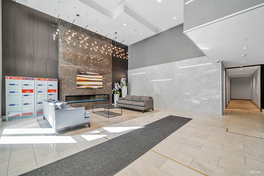 1205 3487 Binning Road Vancouver, BC - 2