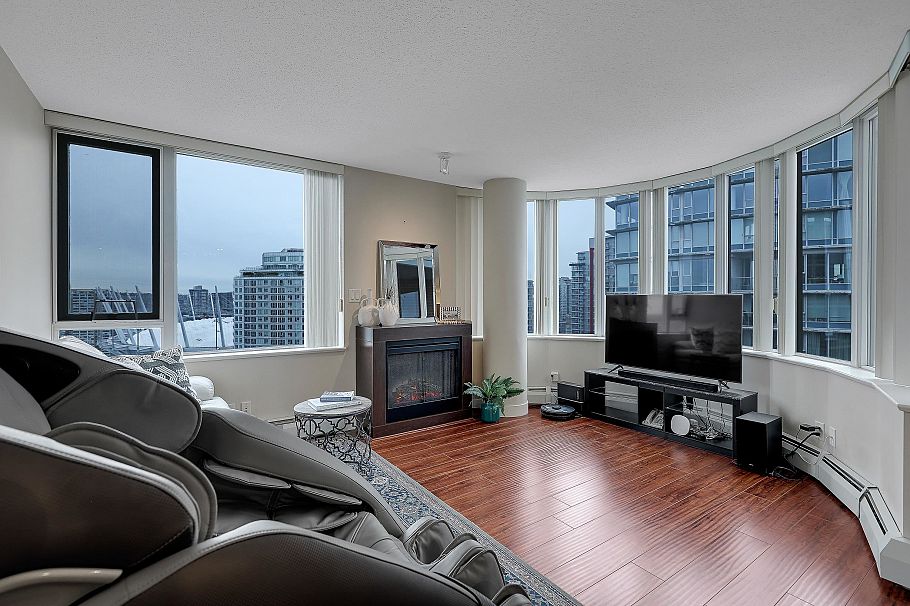 3302 688 Abbott Street Vancouver, BC - 4