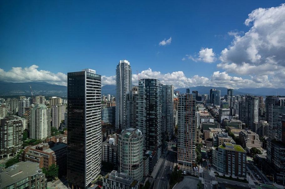 4208 1480 Howe Street Vancouver, BC - 24