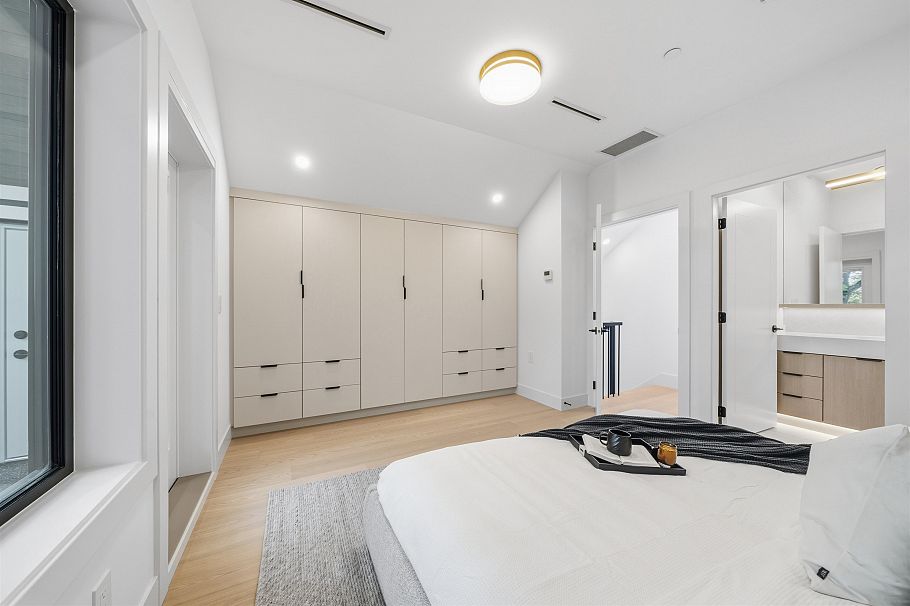 2493 Eton Street Vancouver, BC - 18