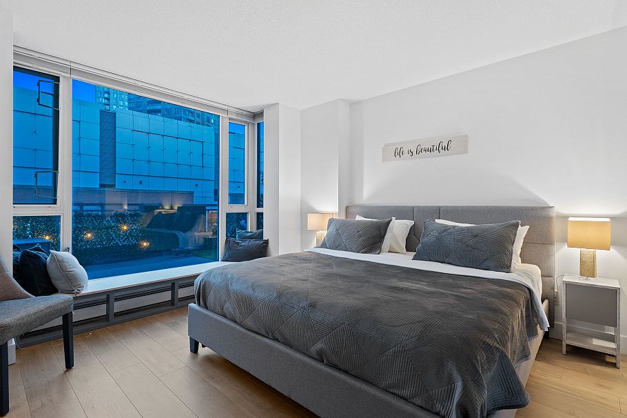 312 555 Abbott Street Vancouver, BC - 10