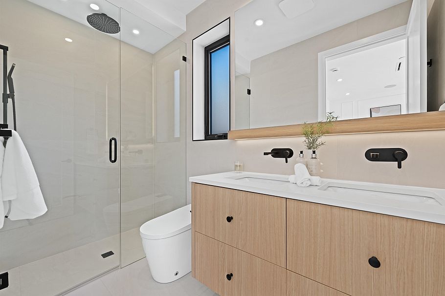 2 2846 W 12th Avenue Vancouver, BC - 24