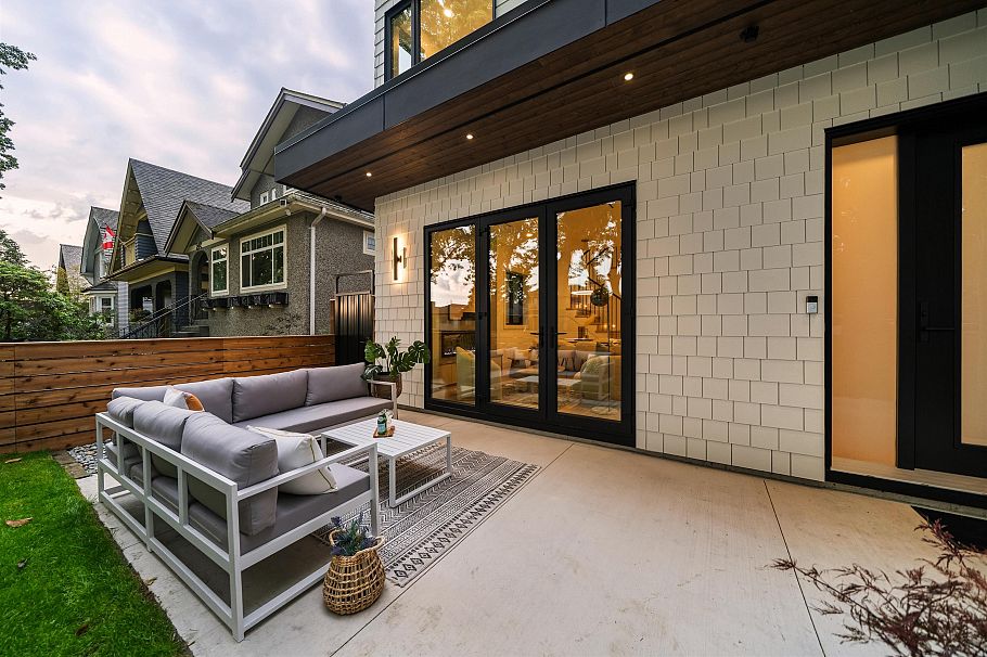 2493 Eton Street Vancouver, BC - 24