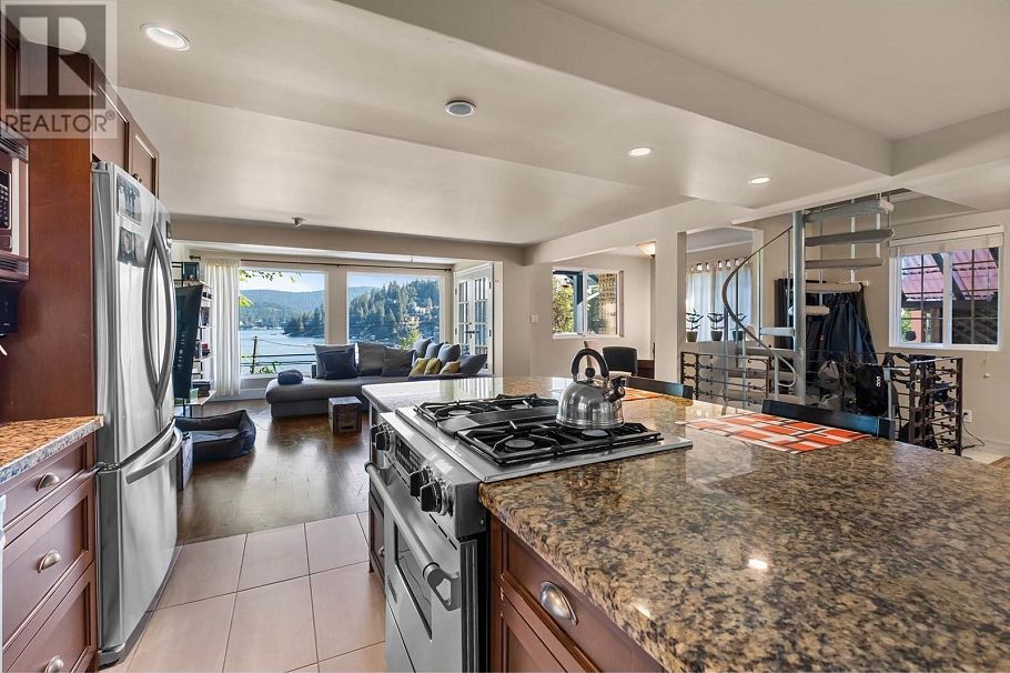 2621 PANORAMA DRIVE, North Vancouver BC V7G 1V7 North Vancouver, BC - 5