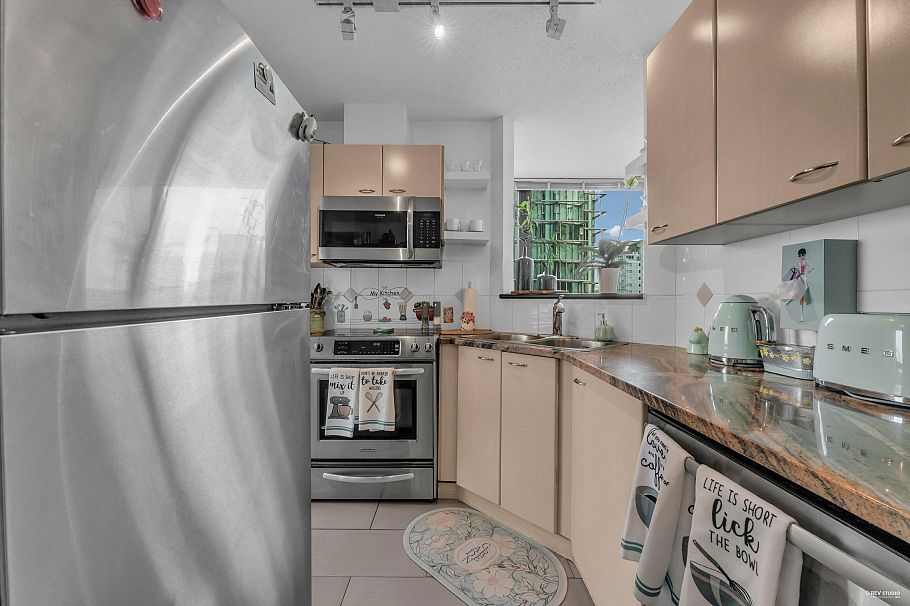 1905 1331 Alberni Street Vancouver, BC - 8