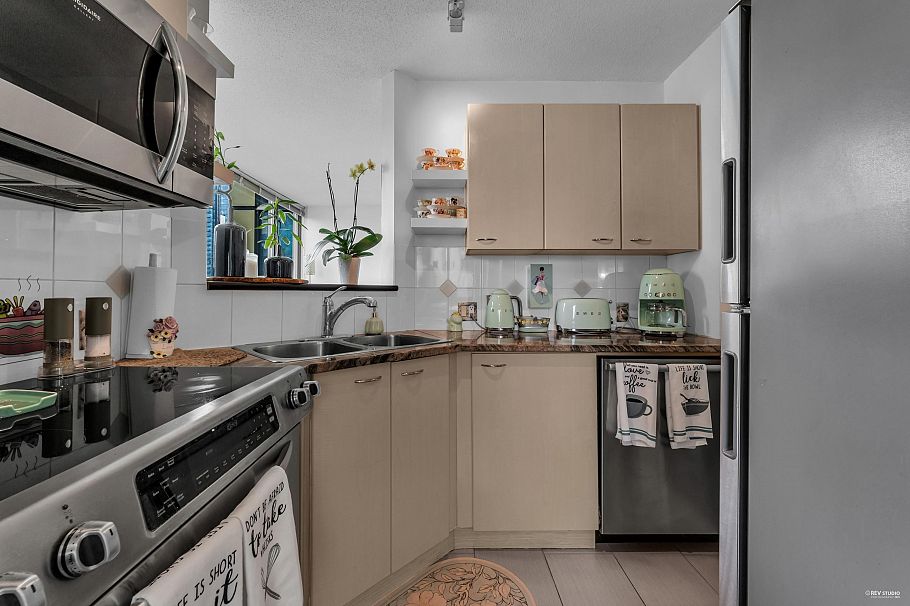 1905 1331 Alberni Street Vancouver, BC - 11