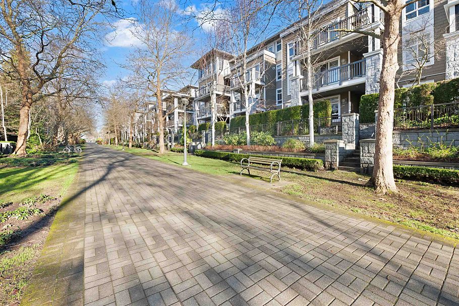 114 6279 Eagles Drive Vancouver, BC - 5