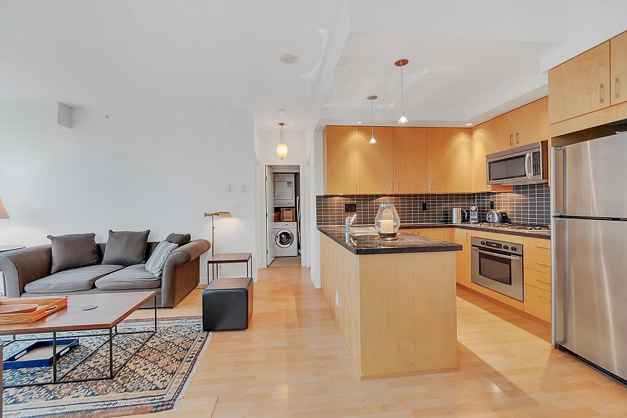 1907 1050 Smithe Street Vancouver, BC - 7