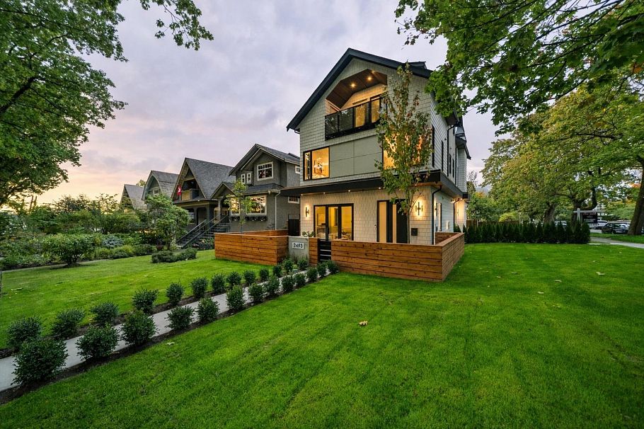 2493 Eton Street Vancouver, BC - 27