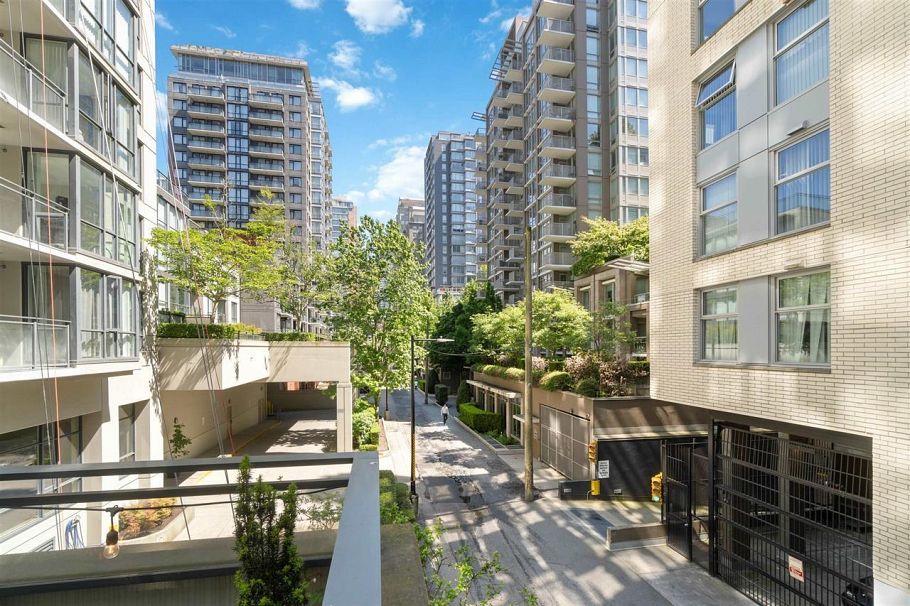 555 Helmcken Street Vancouver, BC - 18