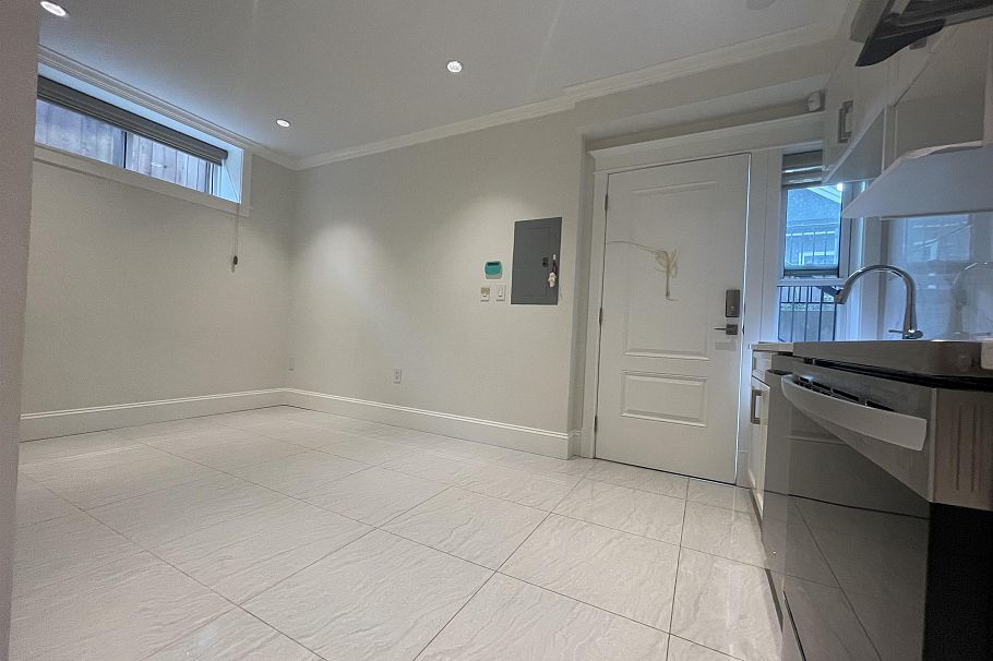 208x 37TH AVENUE, Vancouver BC V5P 1G3 Vancouver, BC - 19