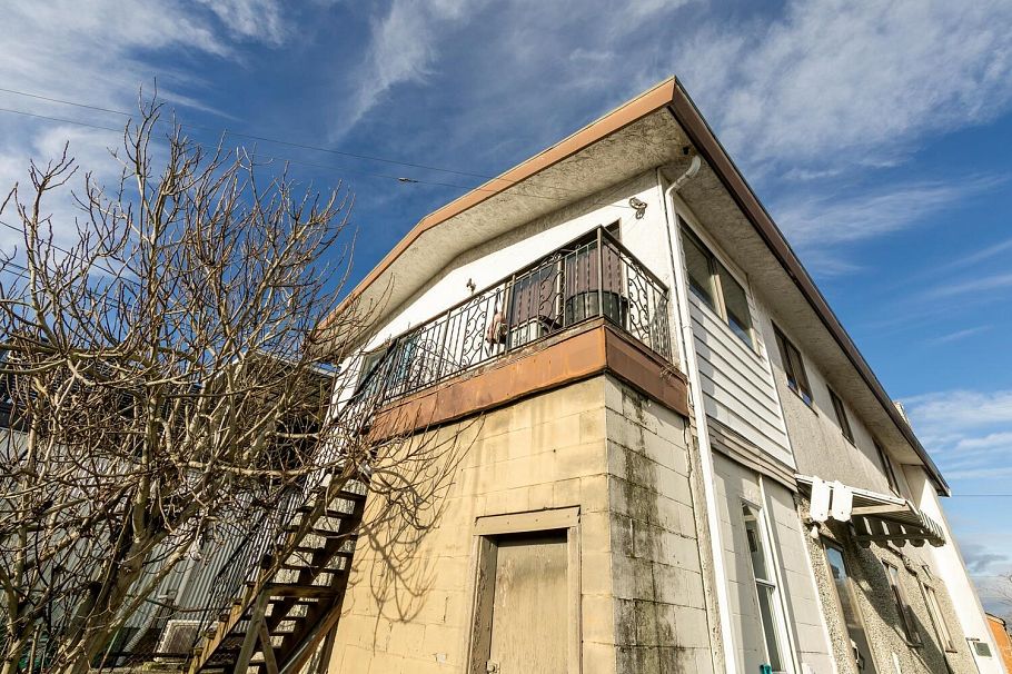 3254 E 5th Avenue Vancouver, BC - 33