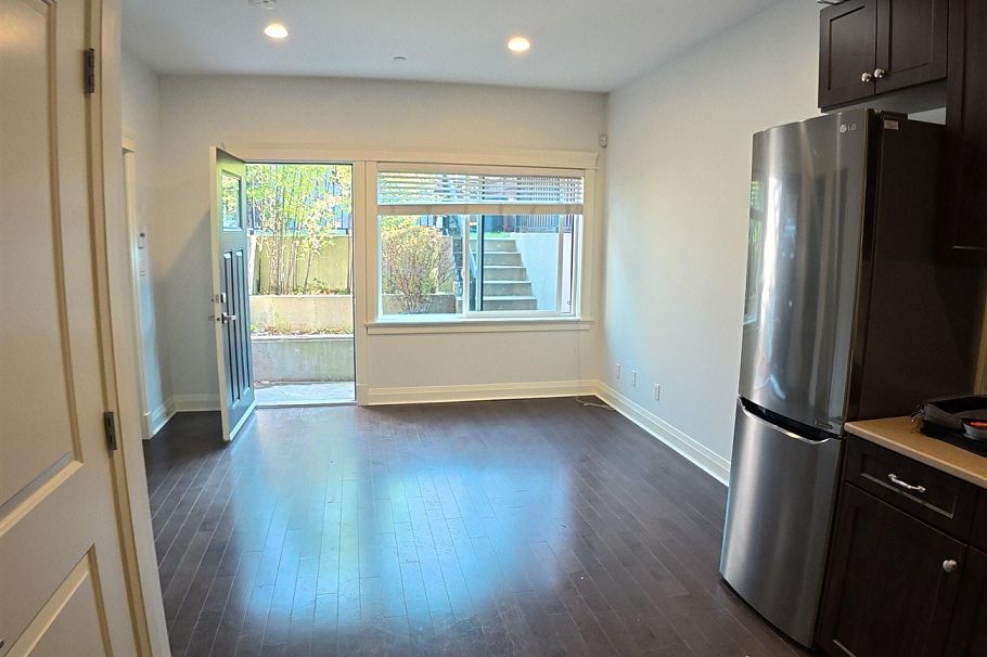 2826 W15TH AVE, Vancouver BC V6K 2Z9 Vancouver, BC - 1