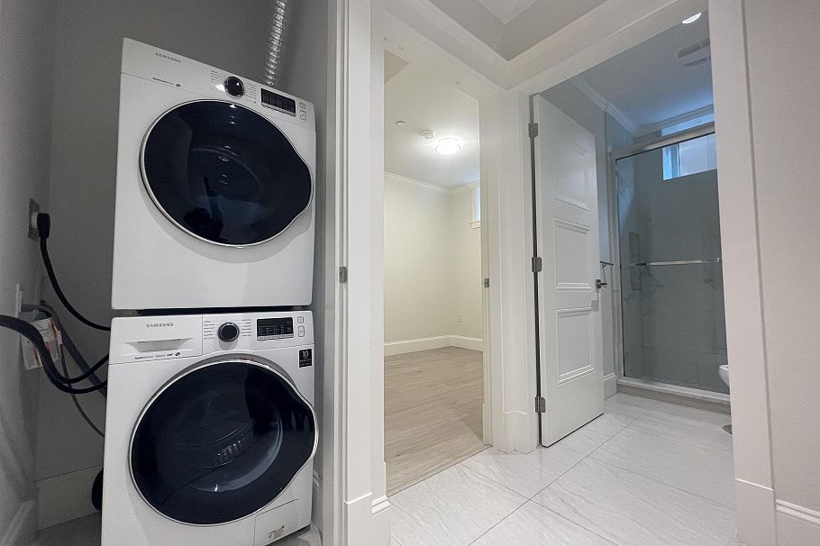 208x 37TH AVENUE, Vancouver BC V5P 1G3 Vancouver, BC - 11