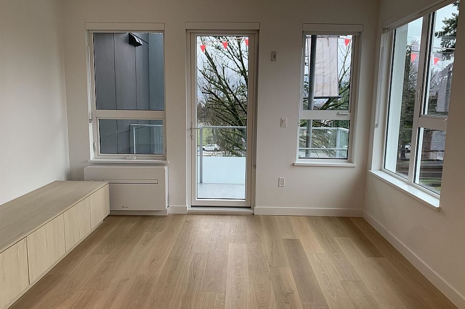 402 2471 St. George Street Vancouver, BC - 9