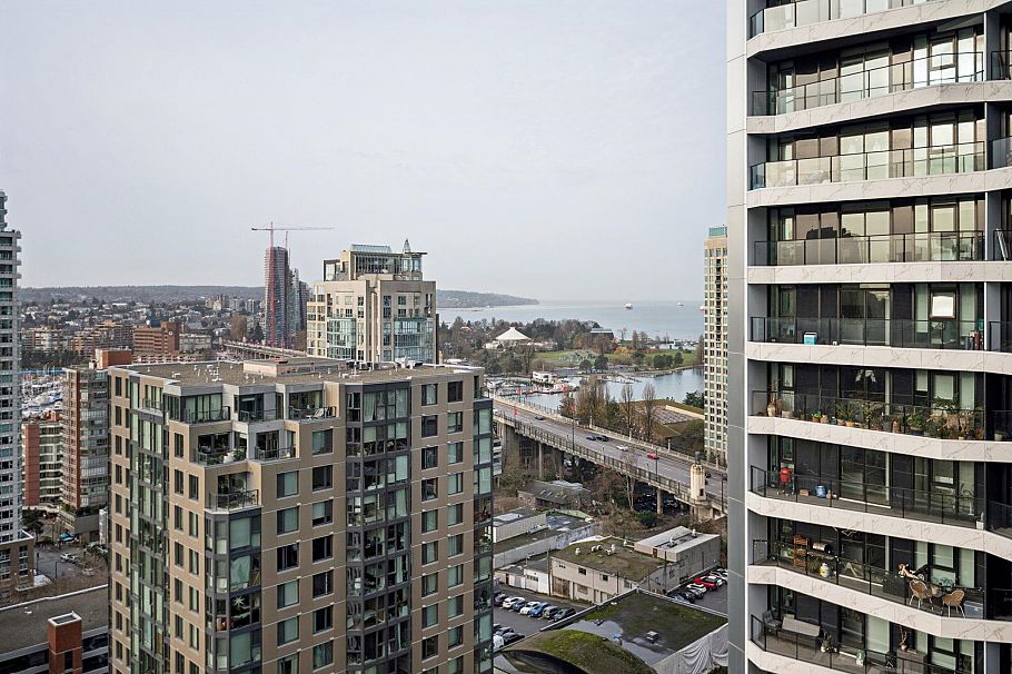 PH 3-4 1383 Howe Street Vancouver, BC - 28