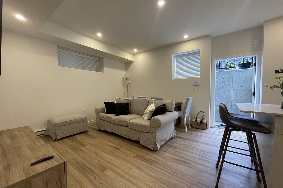 208x 37TH AVENUE, Vancouver BC V5P 1G3 Vancouver, BC - 8