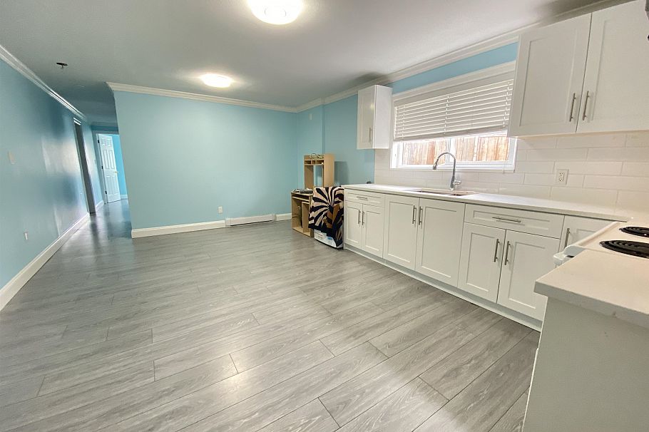 3305B E 25TH AVENUE, Vancouver BC V5R 1J7 Vancouver, BC - 2