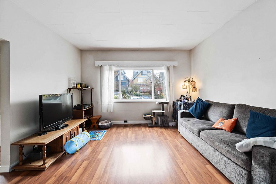 1649 Grant Street Vancouver, BC - 5