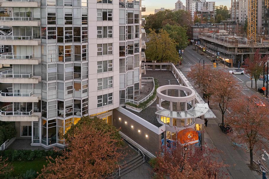 201 1788 W Georgia Street Vancouver, BC - 34