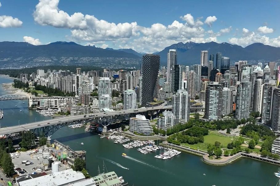 203 628 Kinghorne Mews Vancouver, BC - 35