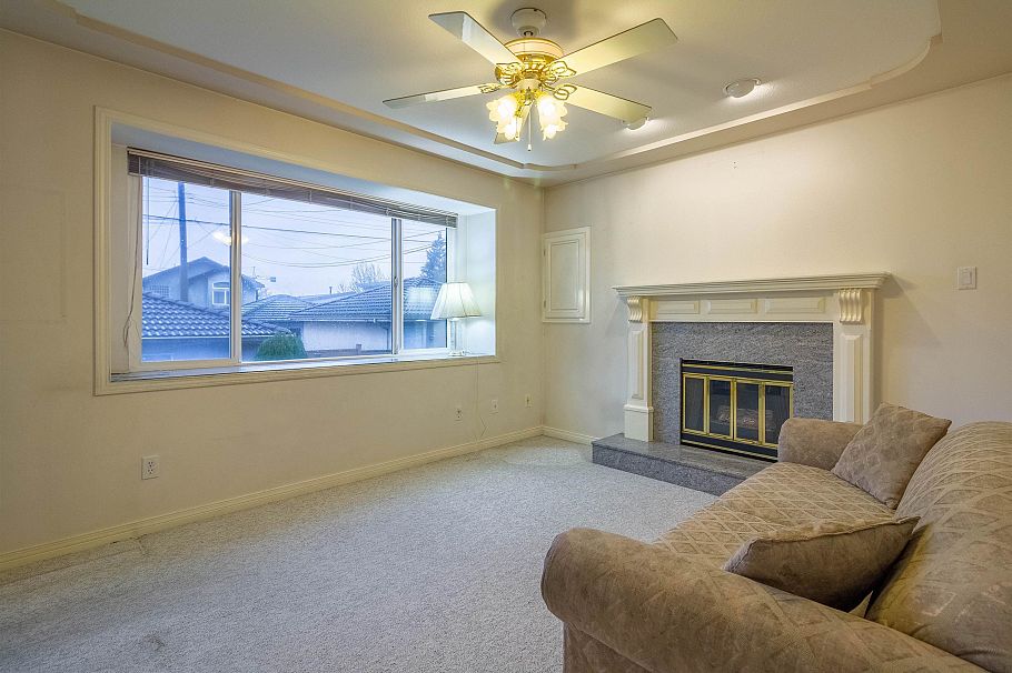 2468 E 4th Avenue Vancouver, BC - 10