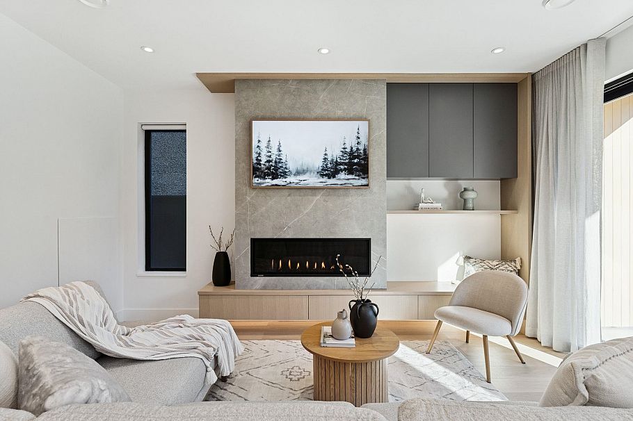 2 3036 W 14th Avenue Vancouver, BC - 2