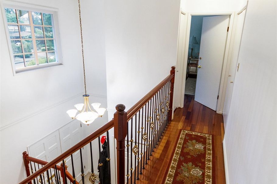 4171 Doncaster Way Vancouver, BC - 11